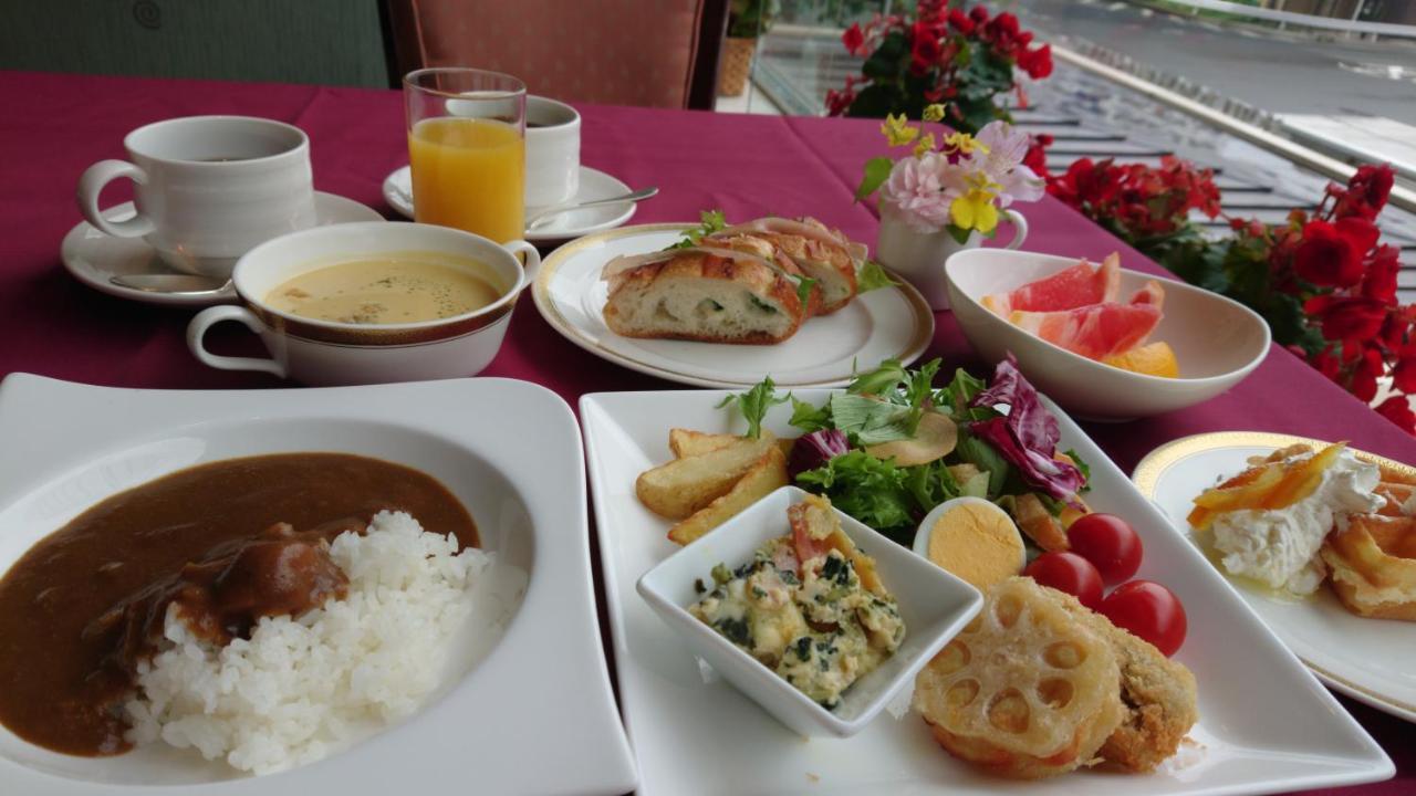 Hotel Yokohama Garden Exteriör bild